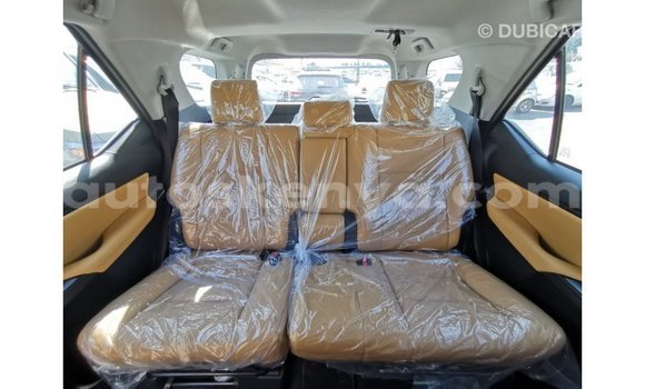 Nunua Imported Toyota Fortuner Nyeusi Gari ndani ya Import - Dubai nchini Kati Kenya Nunua Imported Toyota Fortuner Nyeusi Gari ndani ya Import - Dubai nchini Kati Kenya