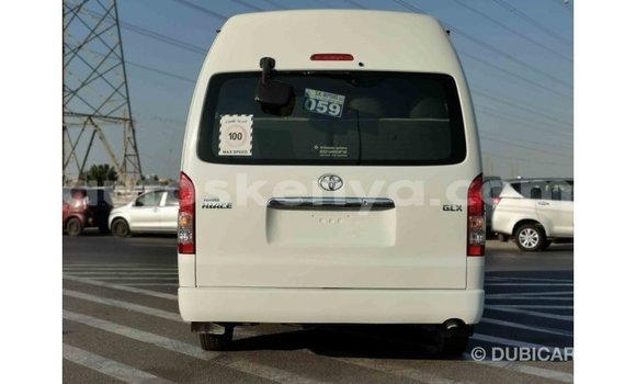 Nunua Imported Toyota Hiace Nyeupe Gari ndani ya Import - Dubai nchini Kati Kenya Nunua Imported Toyota Hiace Nyeupe Gari ndani ya Import - Dubai nchini Kati Kenya