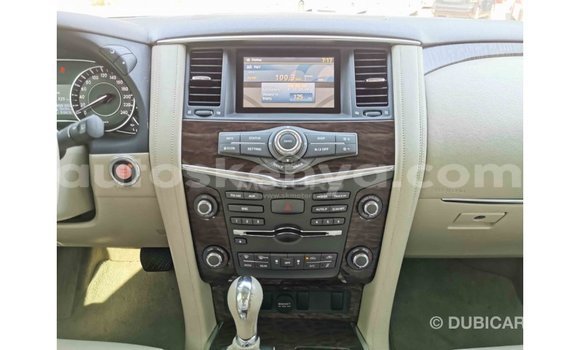 Nunua Imported Nissan Patrol Nyeupe Gari ndani ya Import - Dubai nchini Kati Kenya Nunua Imported Nissan Patrol Nyeupe Gari ndani ya Import - Dubai nchini Kati Kenya