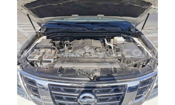 Nunua Imported Nissan Patrol Nyeupe Gari ndani ya Import - Dubai nchini Kati Kenya Nunua Imported Nissan Patrol Nyeupe Gari ndani ya Import - Dubai nchini Kati Kenya