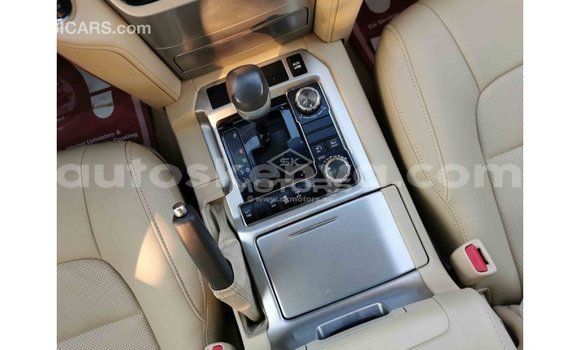 Buy Import Toyota Land Cruiser White Car in Import - Dubai in Central Kenya Buy Import Toyota Land Cruiser White Car in Import - Dubai in Central Kenya