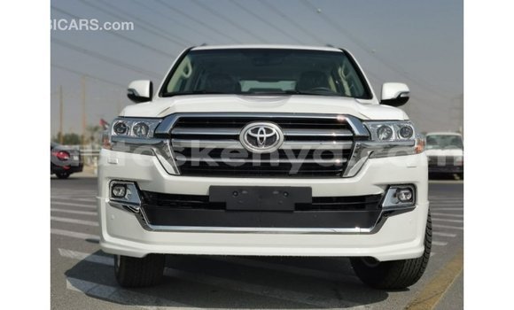 Nunua Imported Toyota Land Cruiser Nyeupe Gari ndani ya Import - Dubai nchini Kati Kenya Nunua Imported Toyota Land Cruiser Nyeupe Gari ndani ya Import - Dubai nchini Kati Kenya