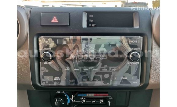 Buy Import Toyota Land Cruiser White Car in Import - Dubai in Central Kenya Buy Import Toyota Land Cruiser White Car in Import - Dubai in Central Kenya