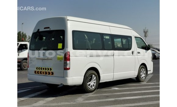 Imported Toyota Hiace White Makiinaa iti Import - Dubai keessatti Central Kenya keessatti Imported Toyota Hiace White Makiinaa iti Import - Dubai keessatti Central Kenya keessatti