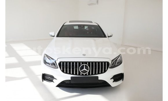 Imported Mercedes‒Benz 1117 White Netiree iti Import - Dubai keessatti Central Kenya keessatti Imported Mercedes‒Benz 1117 White Netiree iti Import - Dubai keessatti Central Kenya keessatti