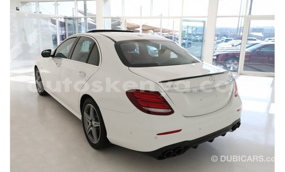 Imported Mercedes‒Benz 1117 White Netiree iti Import - Dubai keessatti Central Kenya keessatti Imported Mercedes‒Benz 1117 White Netiree iti Import - Dubai keessatti Central Kenya keessatti
