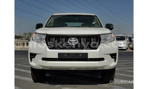 Nunua Imported Toyota Prado Nyeupe Gari ndani ya Import - Dubai nchini Kati Kenya Nunua Imported Toyota Prado Nyeupe Gari ndani ya Import - Dubai nchini Kati Kenya