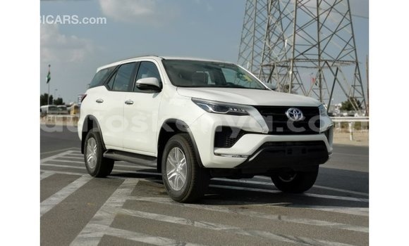Buy Import Toyota Fortuner White Car in Import - Dubai in Central Kenya Buy Import Toyota Fortuner White Car in Import - Dubai in Central Kenya