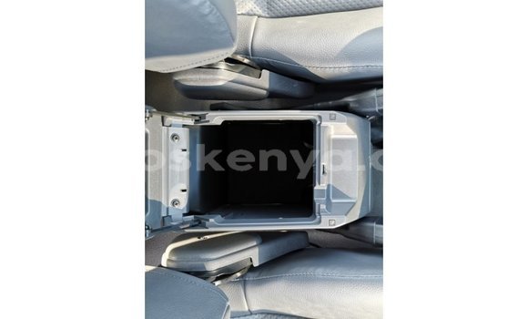 Buy Import Toyota Land Cruiser White Car in Import - Dubai in Central Kenya Buy Import Toyota Land Cruiser White Car in Import - Dubai in Central Kenya