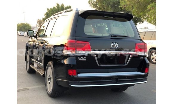 Nunua Imported Toyota Land Cruiser Nyeusi Gari ndani ya Import - Dubai nchini Kati Kenya Nunua Imported Toyota Land Cruiser Nyeusi Gari ndani ya Import - Dubai nchini Kati Kenya