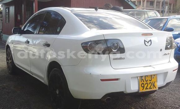 Oofamaa Mazda Axela White Makiinaa iti Mombasa keessatti Coastal Kenya keessatti Oofamaa Mazda Axela White Makiinaa iti Mombasa keessatti Coastal Kenya keessatti