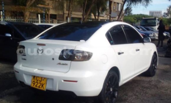 Oofamaa Mazda Axela White Makiinaa iti Mombasa keessatti Coastal Kenya keessatti Oofamaa Mazda Axela White Makiinaa iti Mombasa keessatti Coastal Kenya keessatti