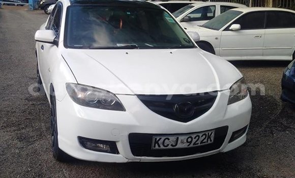 Oofamaa Mazda Axela White Makiinaa iti Mombasa keessatti Coastal Kenya keessatti Oofamaa Mazda Axela White Makiinaa iti Mombasa keessatti Coastal Kenya keessatti
