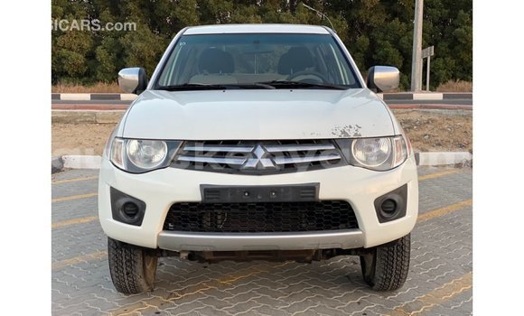 Nunua Imported Mitsubishi L200 Nyeupe Gari ndani ya Import - Dubai nchini Kati Kenya Nunua Imported Mitsubishi L200 Nyeupe Gari ndani ya Import - Dubai nchini Kati Kenya