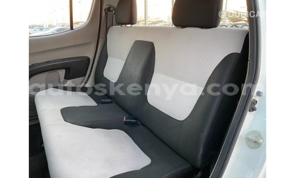 Nunua Imported Mitsubishi L200 Nyeupe Gari ndani ya Import - Dubai nchini Kati Kenya Nunua Imported Mitsubishi L200 Nyeupe Gari ndani ya Import - Dubai nchini Kati Kenya