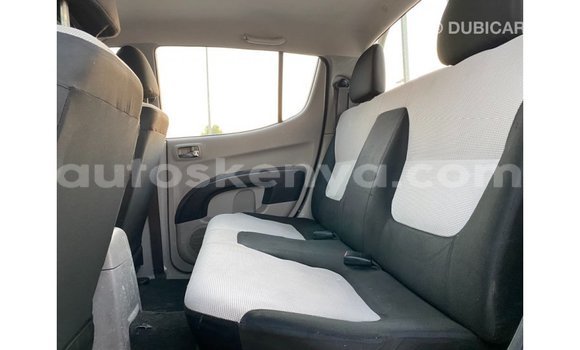 Nunua Imported Mitsubishi L200 Nyeupe Gari ndani ya Import - Dubai nchini Kati Kenya Nunua Imported Mitsubishi L200 Nyeupe Gari ndani ya Import - Dubai nchini Kati Kenya
