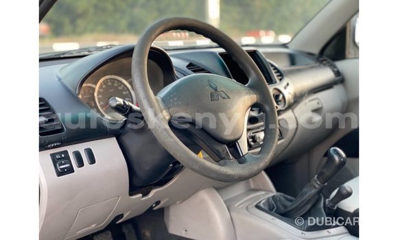 Nunua Imported Mitsubishi L200 Nyeupe Gari ndani ya Import - Dubai nchini Kati Kenya Nunua Imported Mitsubishi L200 Nyeupe Gari ndani ya Import - Dubai nchini Kati Kenya