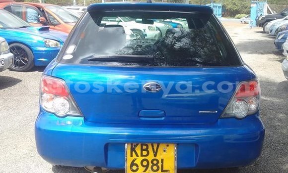 Oofamaa Subaru Impreza Blue Makiinaa iti Mombasa keessatti Coastal Kenya keessatti Oofamaa Subaru Impreza Blue Makiinaa iti Mombasa keessatti Coastal Kenya keessatti