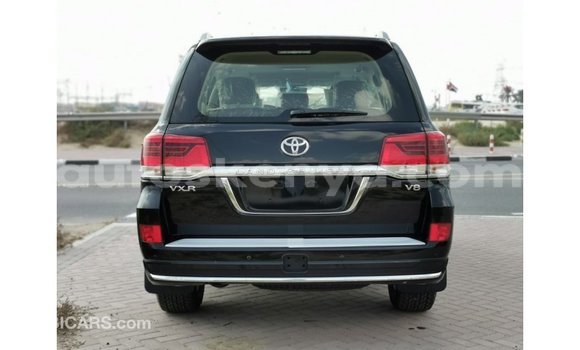 Nunua Imported Toyota Land Cruiser Nyeusi Gari ndani ya Import - Dubai nchini Kati Kenya Nunua Imported Toyota Land Cruiser Nyeusi Gari ndani ya Import - Dubai nchini Kati Kenya