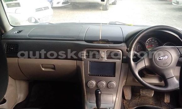 Oofamaa Subaru Forester White Makiinaa iti Mombasa keessatti Coastal Kenya keessatti Oofamaa Subaru Forester White Makiinaa iti Mombasa keessatti Coastal Kenya keessatti