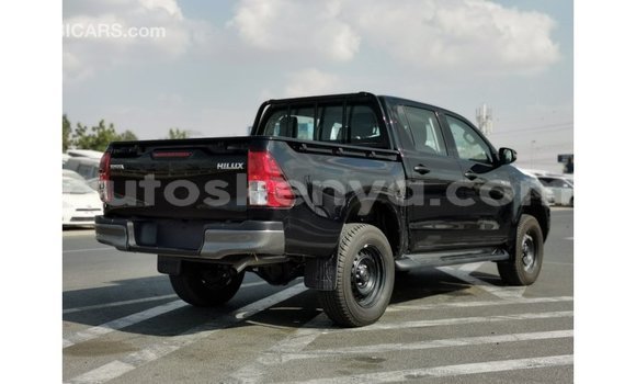 Nunua Imported Toyota Hilux Nyeusi Gari ndani ya Import - Dubai nchini Kati Kenya Nunua Imported Toyota Hilux Nyeusi Gari ndani ya Import - Dubai nchini Kati Kenya