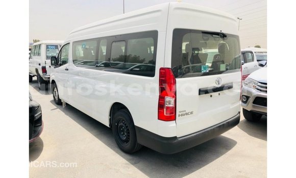 Buy Import Toyota Hiace White Car in Import - Dubai in Central Kenya Buy Import Toyota Hiace White Car in Import - Dubai in Central Kenya