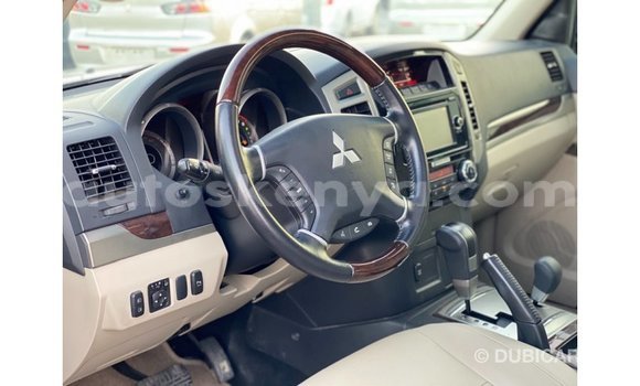 Imported Mitsubishi Pajero Black Makiinaa iti Import - Dubai keessatti Central Kenya keessatti Imported Mitsubishi Pajero Black Makiinaa iti Import - Dubai keessatti Central Kenya keessatti