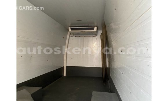 Buy Import Volkswagen Beetle White Car in Import - Dubai in Central Kenya Buy Import Volkswagen Beetle White Car in Import - Dubai in Central Kenya