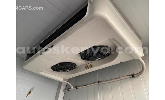 Buy Import Volkswagen Beetle White Car in Import - Dubai in Central Kenya Buy Import Volkswagen Beetle White Car in Import - Dubai in Central Kenya