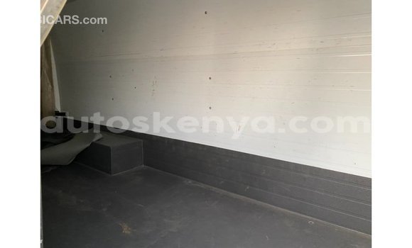 Buy Import Volkswagen Beetle White Car in Import - Dubai in Central Kenya Buy Import Volkswagen Beetle White Car in Import - Dubai in Central Kenya