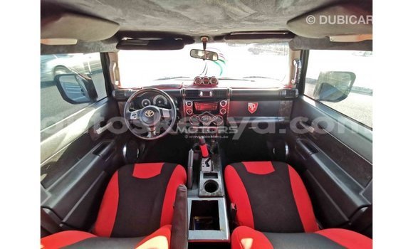 Buy Import Toyota FJ Cruiser Black Car in Import - Dubai in Central Kenya Buy Import Toyota FJ Cruiser Black Car in Import - Dubai in Central Kenya