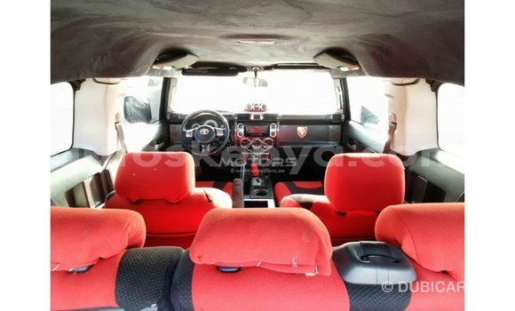 Buy Import Toyota FJ Cruiser Black Car in Import - Dubai in Central Kenya Buy Import Toyota FJ Cruiser Black Car in Import - Dubai in Central Kenya