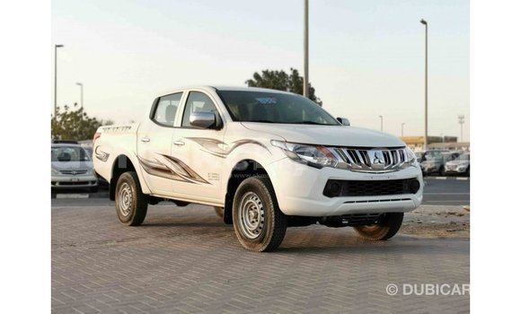 Nunua Imported Mitsubishi L200 Nyeupe Gari ndani ya Import - Dubai nchini Kati Kenya Nunua Imported Mitsubishi L200 Nyeupe Gari ndani ya Import - Dubai nchini Kati Kenya