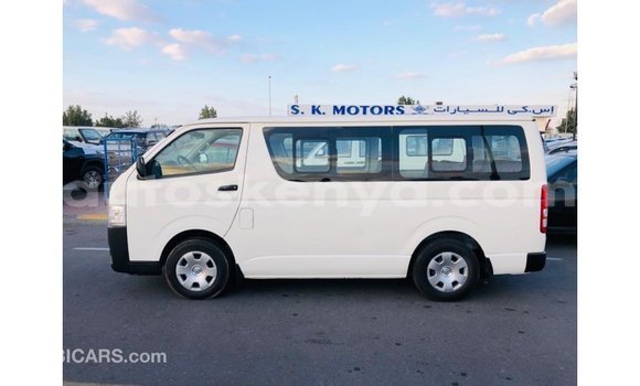 Nunua Imported Toyota Hiace Nyeupe Gari ndani ya Import - Dubai nchini Kati Kenya Nunua Imported Toyota Hiace Nyeupe Gari ndani ya Import - Dubai nchini Kati Kenya