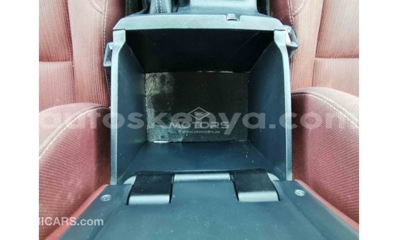 Nunua Imported Toyota Hilux Nyeupe Gari ndani ya Import - Dubai nchini Kati Kenya Nunua Imported Toyota Hilux Nyeupe Gari ndani ya Import - Dubai nchini Kati Kenya