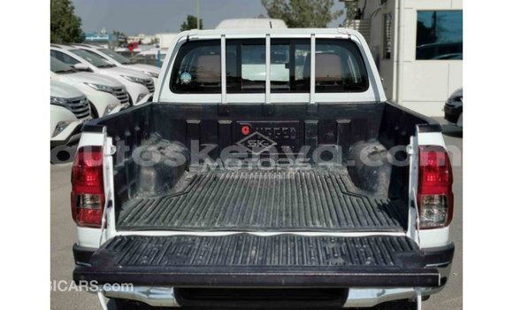 Nunua Imported Toyota Hilux Nyeupe Gari ndani ya Import - Dubai nchini Kati Kenya Nunua Imported Toyota Hilux Nyeupe Gari ndani ya Import - Dubai nchini Kati Kenya