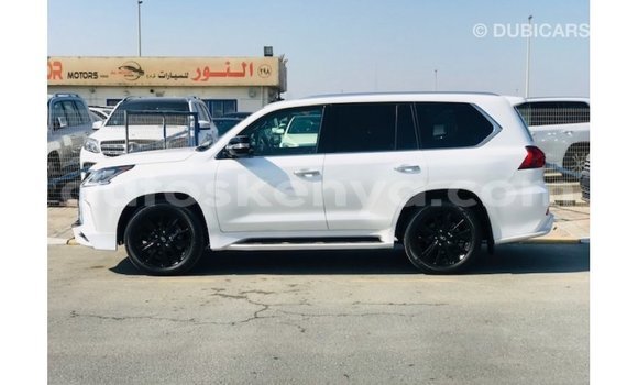 Nunua Imported Lexus LX Nyeupe Gari ndani ya Import - Dubai nchini Kati Kenya Nunua Imported Lexus LX Nyeupe Gari ndani ya Import - Dubai nchini Kati Kenya