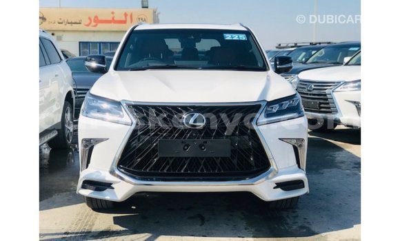 Nunua Imported Lexus LX Nyeupe Gari ndani ya Import - Dubai nchini Kati Kenya Nunua Imported Lexus LX Nyeupe Gari ndani ya Import - Dubai nchini Kati Kenya