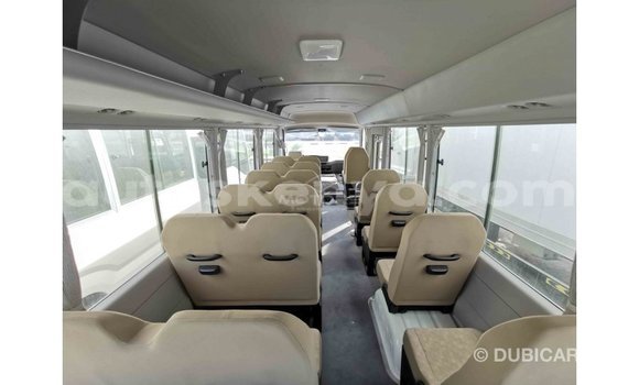 Imported Toyota Coaster White Makiinaa iti Import - Dubai keessatti Central Kenya keessatti Imported Toyota Coaster White Makiinaa iti Import - Dubai keessatti Central Kenya keessatti