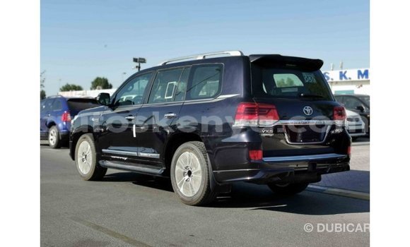 Nunua Imported Toyota Land Cruiser Nyeusi Gari ndani ya Import - Dubai nchini Kati Kenya Nunua Imported Toyota Land Cruiser Nyeusi Gari ndani ya Import - Dubai nchini Kati Kenya