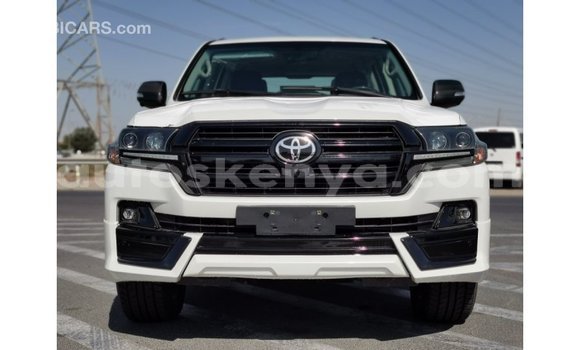 Buy Import Toyota Land Cruiser White Car in Import - Dubai in Central Kenya Buy Import Toyota Land Cruiser White Car in Import - Dubai in Central Kenya