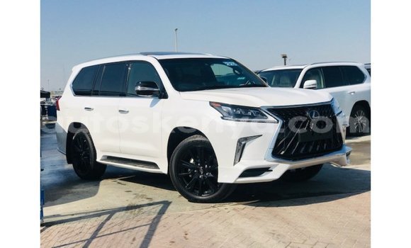 Nunua Imported Lexus LX Nyeupe Gari ndani ya Import - Dubai nchini Kati Kenya Nunua Imported Lexus LX Nyeupe Gari ndani ya Import - Dubai nchini Kati Kenya
