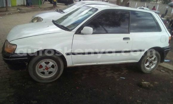 Nunua Ilio tumika Toyota Starlet Nyeupe Gari ndani ya Nairobi nchini Nairobi Nunua Ilio tumika Toyota Starlet Nyeupe Gari ndani ya Nairobi nchini Nairobi