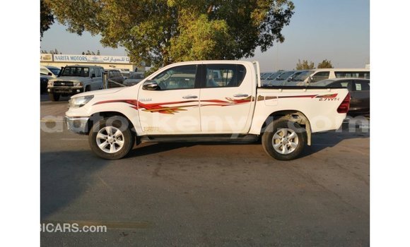 Imported Toyota Hilux White Makiinaa iti Import - Dubai keessatti Central Kenya keessatti Imported Toyota Hilux White Makiinaa iti Import - Dubai keessatti Central Kenya keessatti