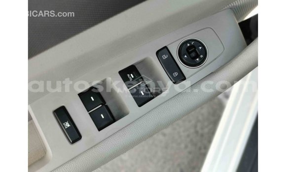 Imported Hyundai Sonata White Makiinaa iti Import - Dubai keessatti Central Kenya keessatti Imported Hyundai Sonata White Makiinaa iti Import - Dubai keessatti Central Kenya keessatti