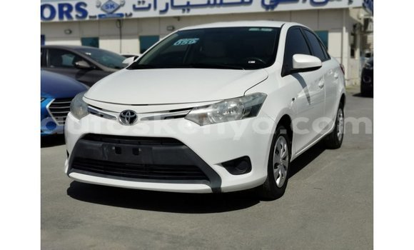 Nunua Imported Toyota Yaris Nyeupe Gari ndani ya Import - Dubai nchini Kati Kenya Nunua Imported Toyota Yaris Nyeupe Gari ndani ya Import - Dubai nchini Kati Kenya