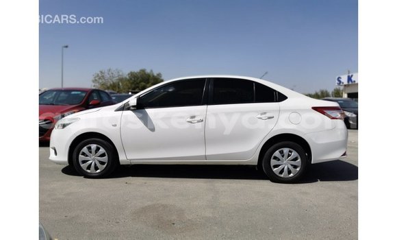 Nunua Imported Toyota Yaris Nyeupe Gari ndani ya Import - Dubai nchini Kati Kenya Nunua Imported Toyota Yaris Nyeupe Gari ndani ya Import - Dubai nchini Kati Kenya