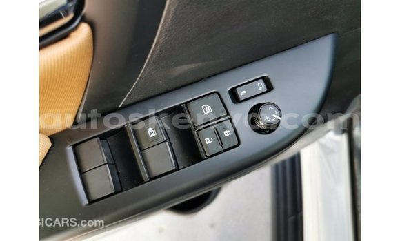 Nunua Imported Toyota Fortuner Nyeusi Gari ndani ya Import - Dubai nchini Kati Kenya Nunua Imported Toyota Fortuner Nyeusi Gari ndani ya Import - Dubai nchini Kati Kenya