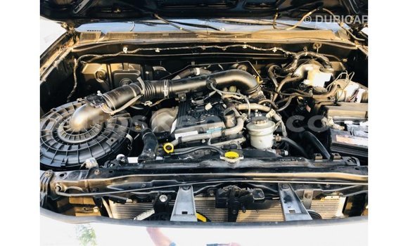 Nunua Imported Toyota Fortuner Nyeusi Gari ndani ya Import - Dubai nchini Kati Kenya Nunua Imported Toyota Fortuner Nyeusi Gari ndani ya Import - Dubai nchini Kati Kenya