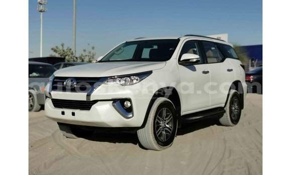 Buy Import Toyota Fortuner White Car in Import - Dubai in Central Kenya Buy Import Toyota Fortuner White Car in Import - Dubai in Central Kenya